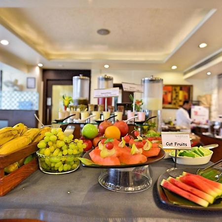 Hotel Surya Plaza Kota  Kültér fotó