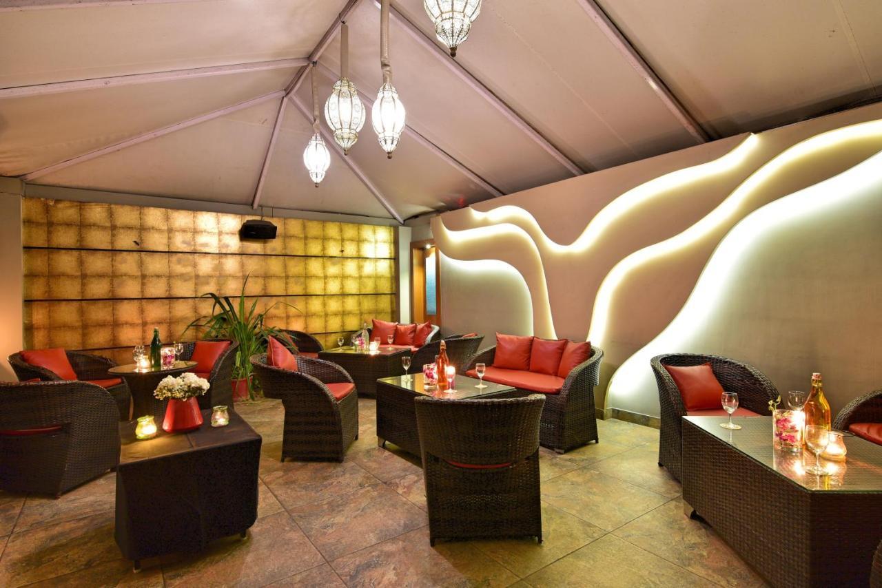 Hotel Surya Plaza Kota  Kültér fotó
