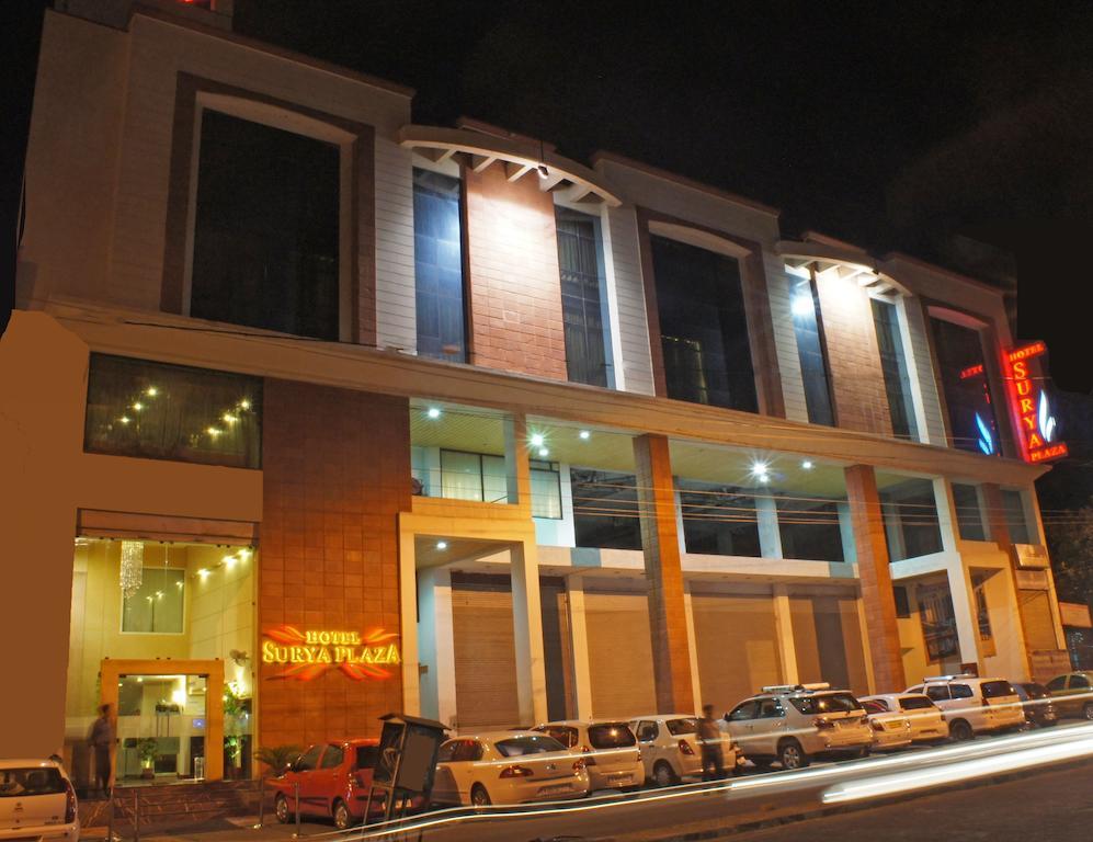 Hotel Surya Plaza Kota  Kültér fotó